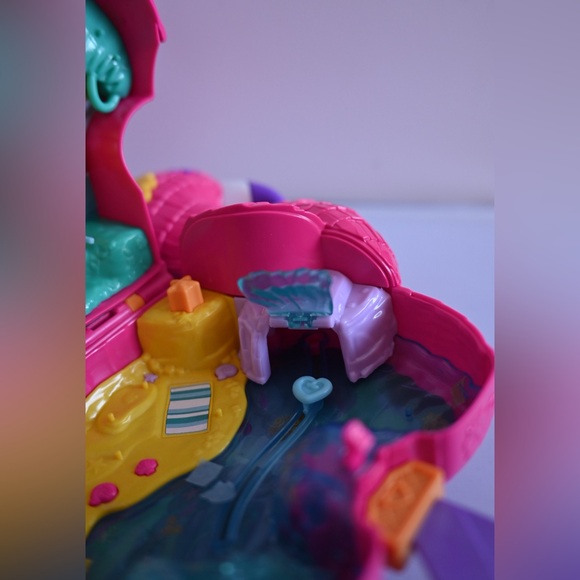 Polly Pocket Flamingo Party Playset Only- Missing Accessories - Picture 5 of 11